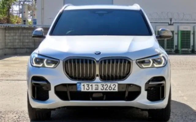 X5 (G05) M50i